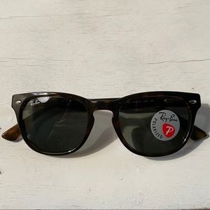 Women’s Ray-Ban Sunglasses